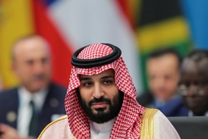 Bin Salman festejou trono em ilha com modelos, álcool e DJ
