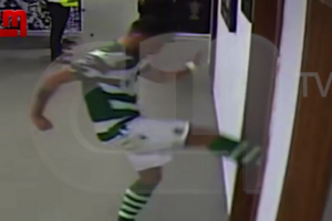 Vídeo mostra Bruno Fernandes a pontapear portas no Estádio do Bessa após expulsão
