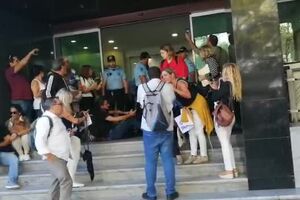 CofinaEditor_2019-09-26_17_17_36WhatsAppVideo20190926at17.09.52 (1).mp4