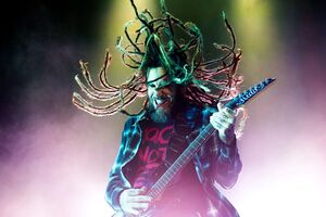 Brian "Head" Welch, o guitarrista da banda Korn