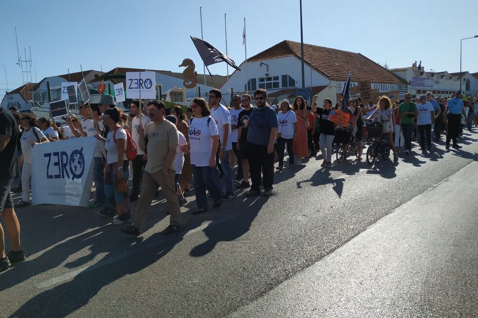 Manifestantes da Zero pedem mais fundos para ação climática em Portugal