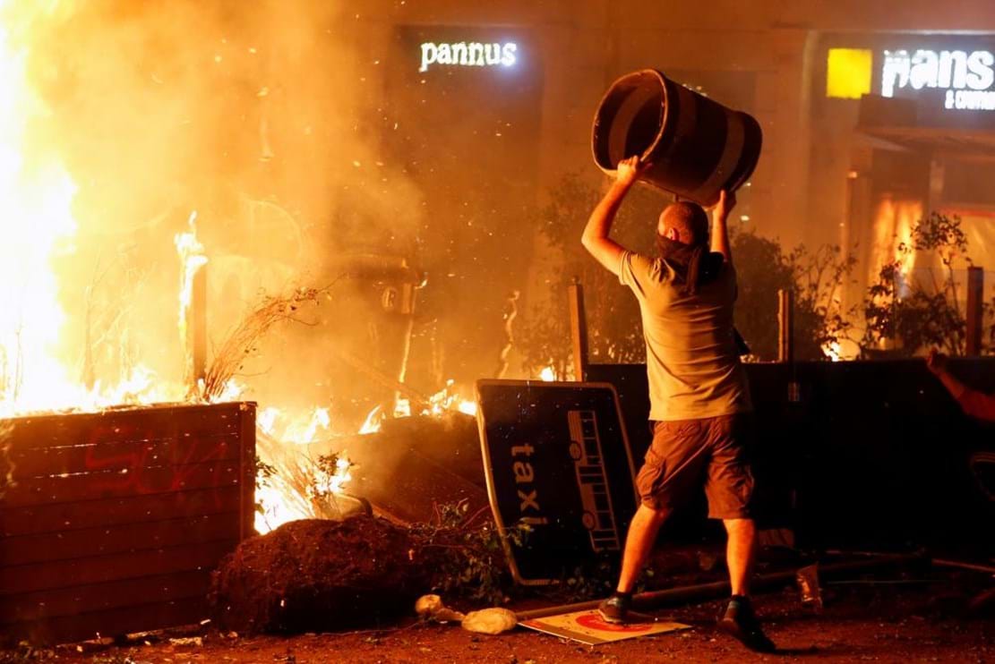 Quinta noite de protestos Barcelona Guerra