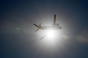 Covid-19: Atrasos nos reembolsos tornam passageiros credores das companhias aéreas