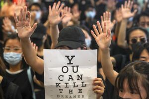 Hong Kong - manifestações no dia seguinte ao disparo sobre estudante 