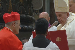 D. Tolentino elevado a cardeal pelo Papa Francisco no Vaticano