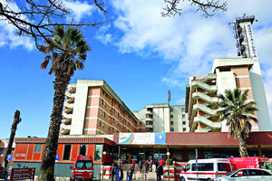 Ator está internado há cerca de um mês no Hospital Garcia de Orta