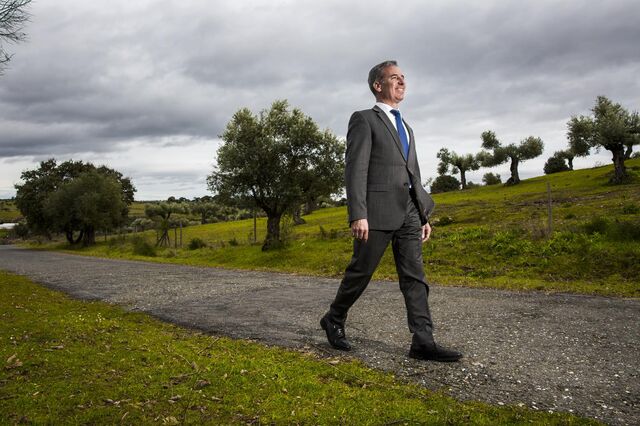 Empresa de secretário de Estado das Florestas recebe fundos europeus -  Portugal - SÁBADO