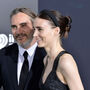 O enigmático romance de Joaquin Phoenix e Rooney Mara