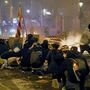 Quando a noite cai, a violência transforma Barcelona num campo de batalha