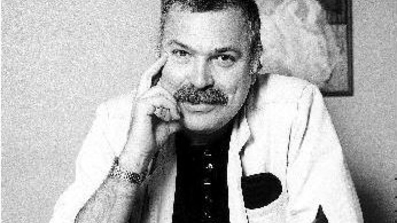 Morreu o jornalista e autor António Tavares Teles Vida SÁBADO