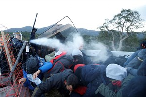 Polícia francesa retira independentistas catalães de estrada fronteiriça bloqueada