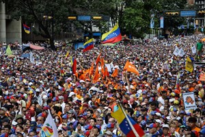 Manifestação em Caracas: 'Não há água, nem remédios'