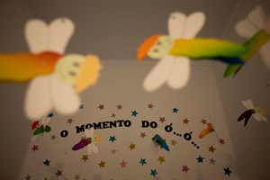Saiba o que fazer se o seu filho se engasgar