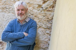 Jonathan Coe sobre o Brexit: 'Daqui a 20 anos, vamos pedir para voltar para a União Europeia'