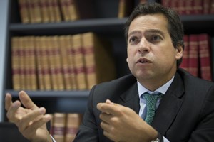 Filipe Lobo D'Ávila: 'Ficar fechado no Caldas é um sinal de enorme fraqueza política'