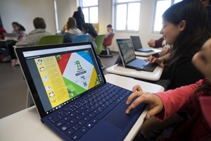 Gondomar entrega 1.200 computadores e 700 equipamentos de acesso à Internet