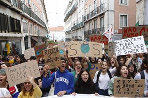 Crise climática e o futuro: 'É importante que não exista um sentimento de que só os mais jovens estão preocupados'