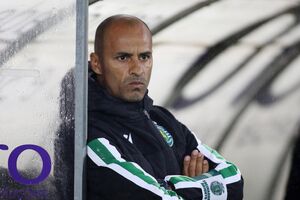 treinador do Sporting Silas 