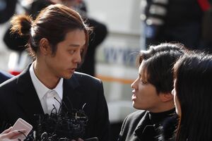k-pop Choi Jong-hoon e Jung Joon-young,