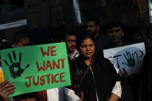 protesto, india, violação