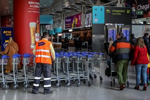 Trabalhadores da Portway avançam com greve nos aeroportos antes do Natal e fim de ano