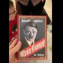 Criança pediu Minecraft para o Natal e avô deu-lhe Mein Kampf, de Hitler