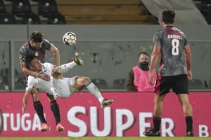 Presidente do Guimarães queixa-se da arbitragem no jogo com Benfica