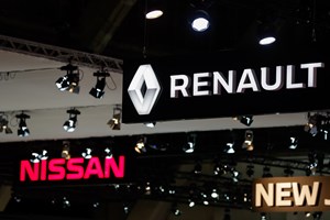 Nissan prepara-se para eventual separação da Renault