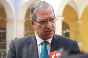 PSD acusa presidente socialista da Câmara de Leiria de eleitoralismo