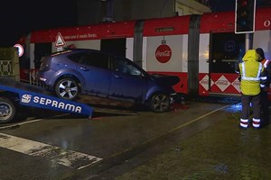 Choque com carro interrompe linha do Metro do Porto em Gondomar