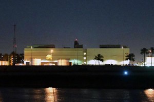 Três rockets caem junto à embaixada dos EUA em Bagdade