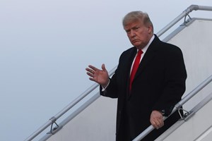 Deputado do Irão oferece 3 milhões a quem matar Trump