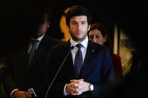 CDS: Conselho Nacional em clima de guerra total