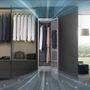 Samsung lança armário inteligente que limpa e passa roupa sozinho