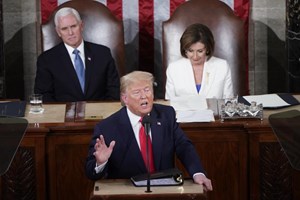 Autoelogios, promessas e críticas veladas: o terceiro discurso do Estado da União de Trump
