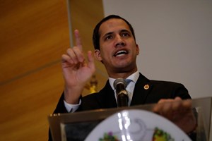 Guaidó diz ter viajado para a Venezuela com o seu nome e acusa regime de desprezar Portugal
