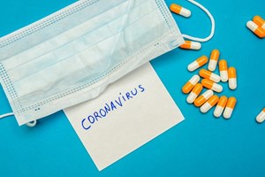 Coronavírus: Empresa de Mira produz batas protetoras e máscaras para o município