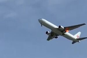 Veja o momento da explosão do motor esquerdo do avião que vai aterrar de emergência em Madrid