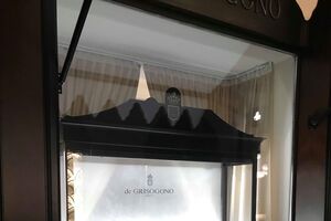 Joalharia de luxo do marido de Isabel dos Santos vazia depois de anunciar falência