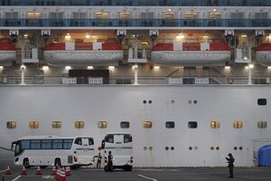 Novo caso de coronavírus confirmado em navio cruzeiro atracado no Camboja