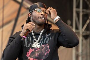 Rapper norte-americano Pop Smoke morto a tiro dentro da própria casa durante assalto
