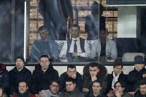 Real Madrid vence Barcelona com Ronaldo nas bancadas do Bernabéu