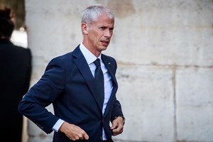 Ministro francês da Cultura infetado com novo coronavírus