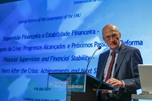 Covid-19: BCE vai permitir que bancos falhem requisitos de capital