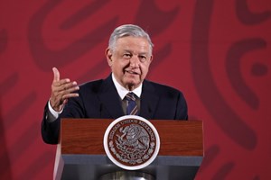 Mexicanos protestam nas ruas contra presidente