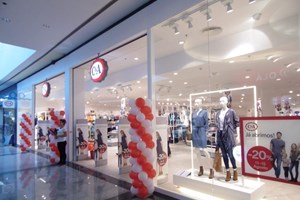 C&A junta-se à Primark e também fecha lojas em Portugal