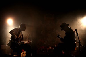 A 'família Dead Combo' junta-se para lembrar Pedro Gonçalves