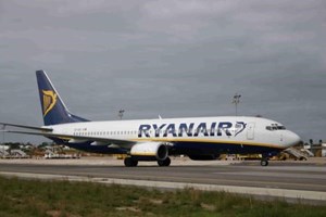 Ryanair pagará salário mínimo de base fora do contrato se tiver de ser