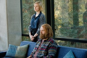 É obrigatório ver Devs, a nova série do cineasta viral Alex Garland