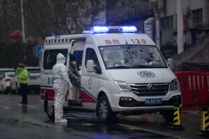 Ambulância em Wuhan, China